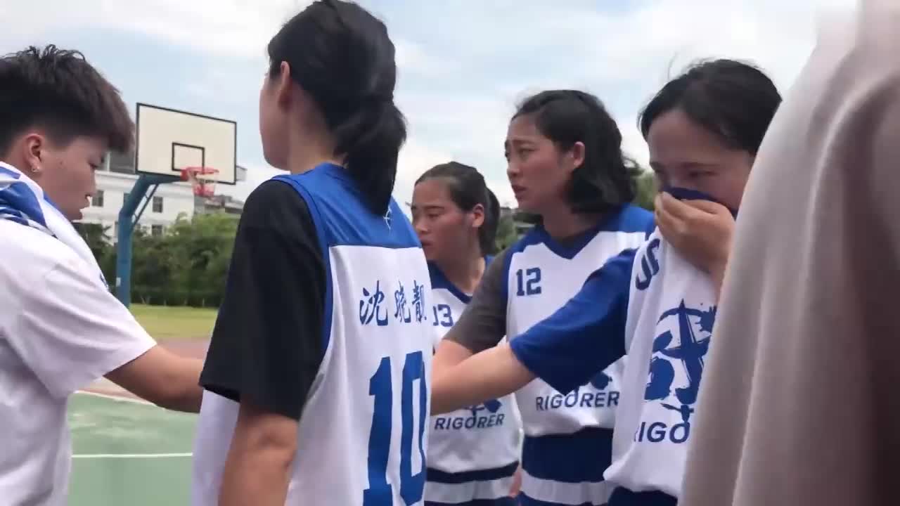 你确定你能打赢这群姑娘吗？湖北师大女篮四强赛之体院PK美院