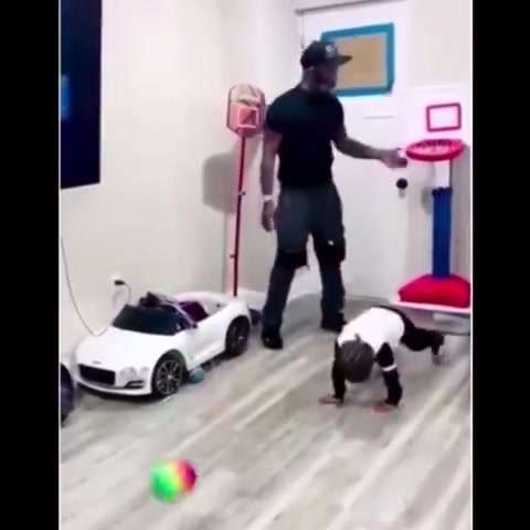 球场有兄弟但无父子
