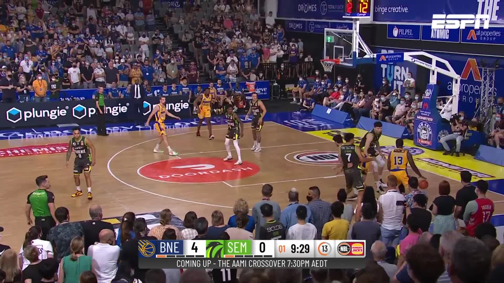 NBL全场集锦：周琦2+5 刘传兴6+5 凤凰不敌子弹